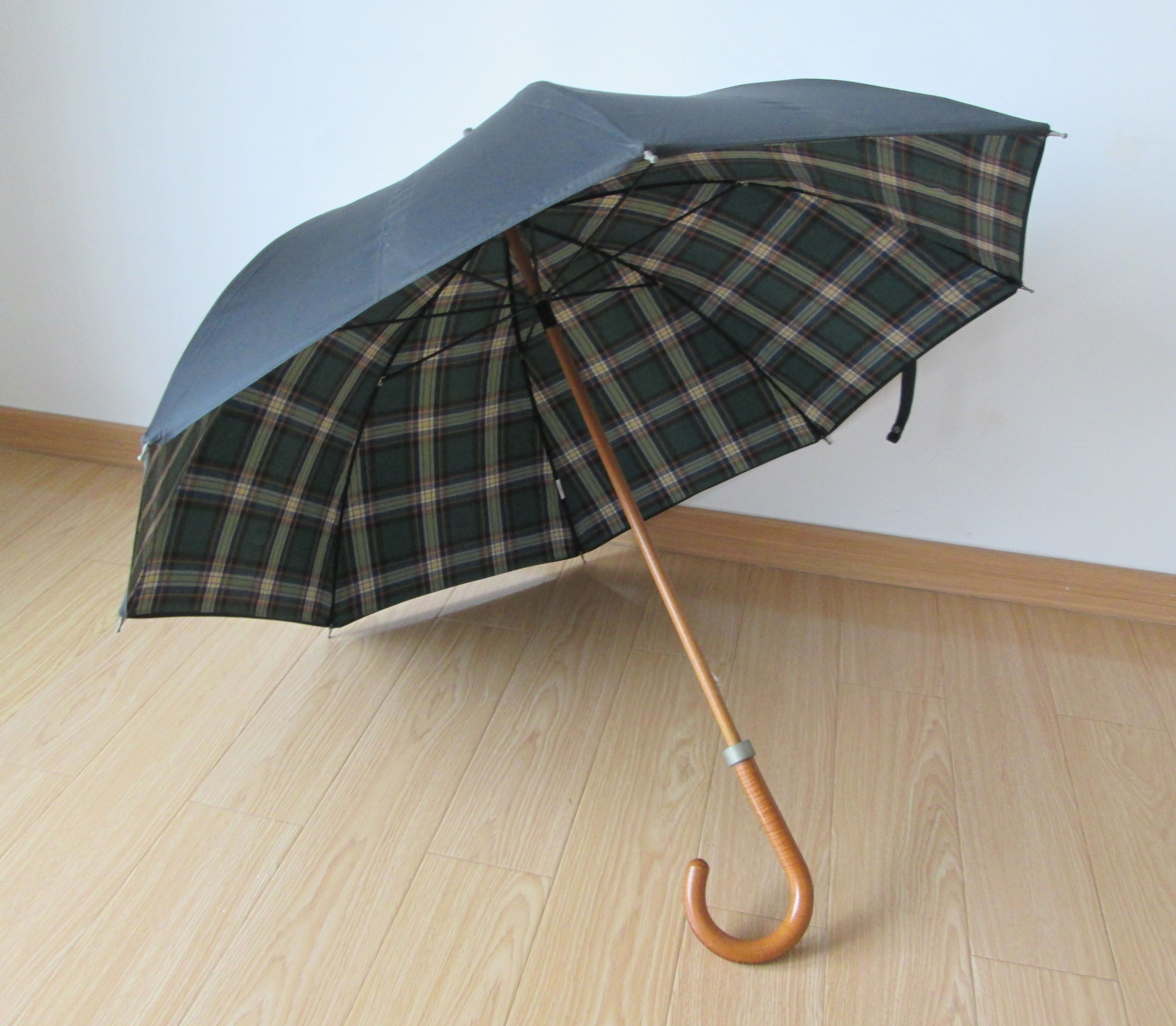 Solid wood shaft umbrella-RBMWU006